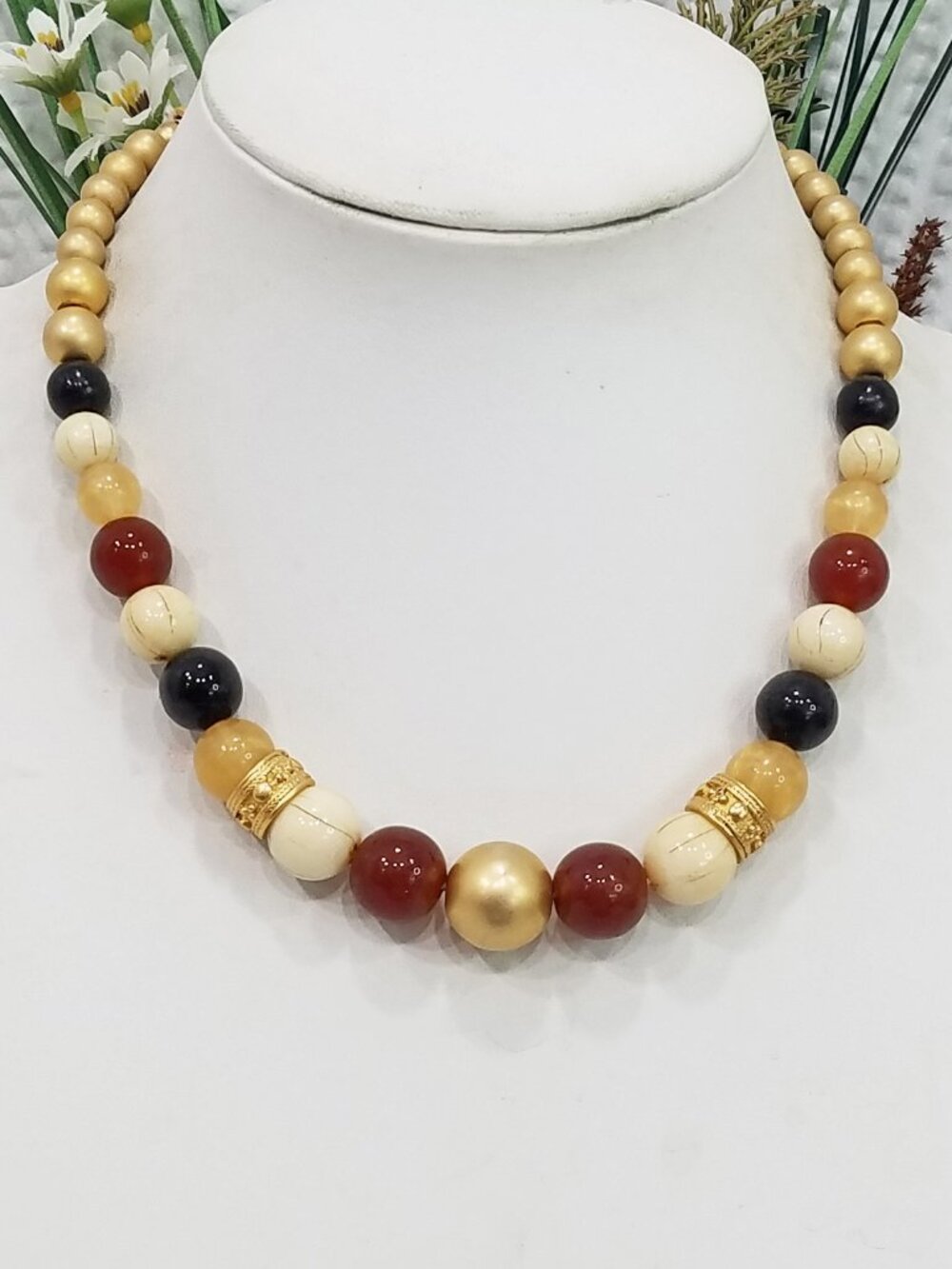 Vintage Signed Liz Claiborne Cognac Beige & Matte Gold Tone Bead Choker Necklace